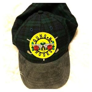 Guns N’ Roses plaid hat